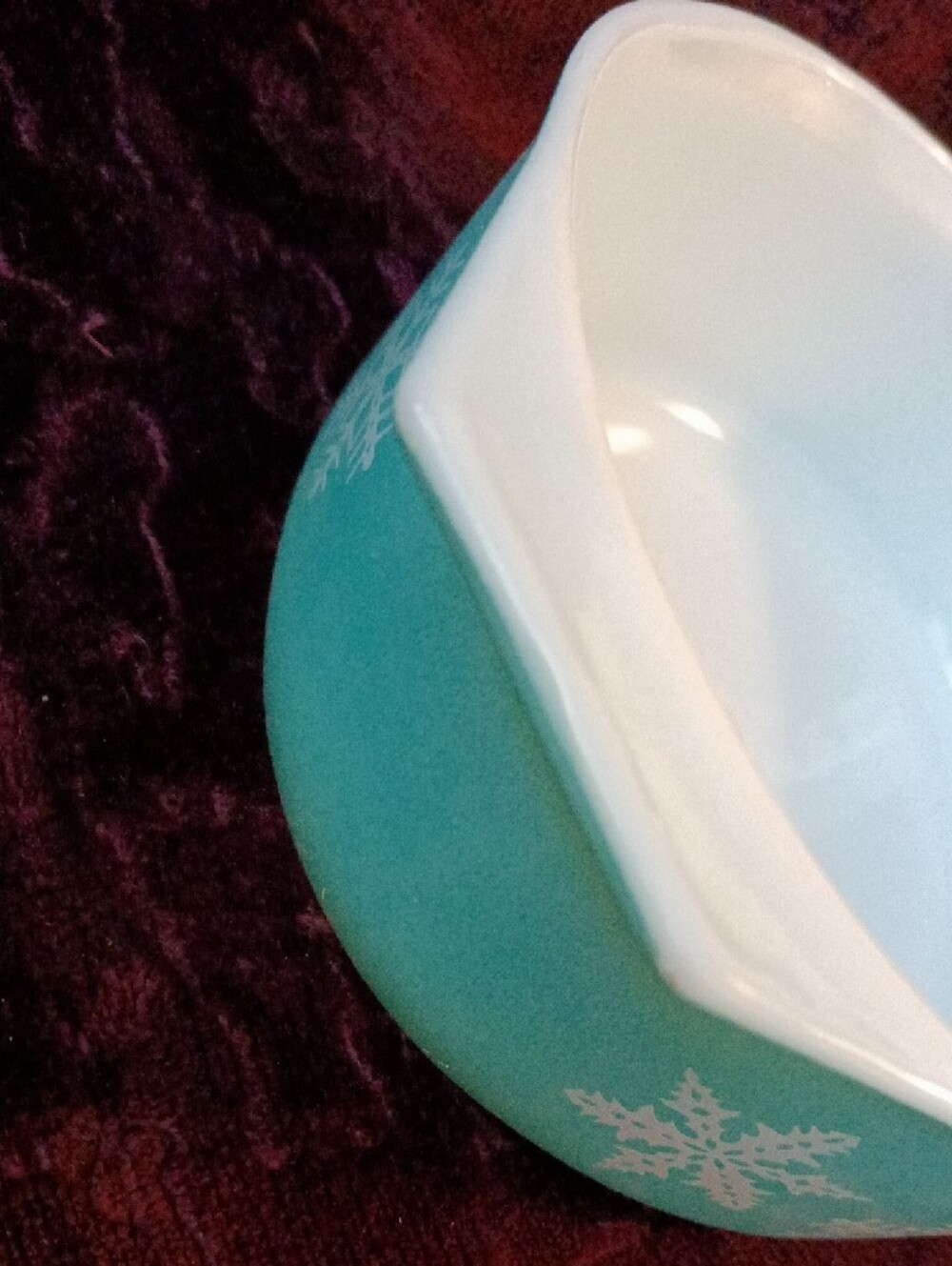 Vintage Pyrex 2 1/2 qt Cass. Dish (No Lid) "Snowflake"❄️❄️ Pattern - Picture 6 of 9